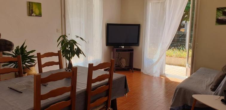 Location Saisonniere Apartment Coursan ภายนอก รูปภาพ